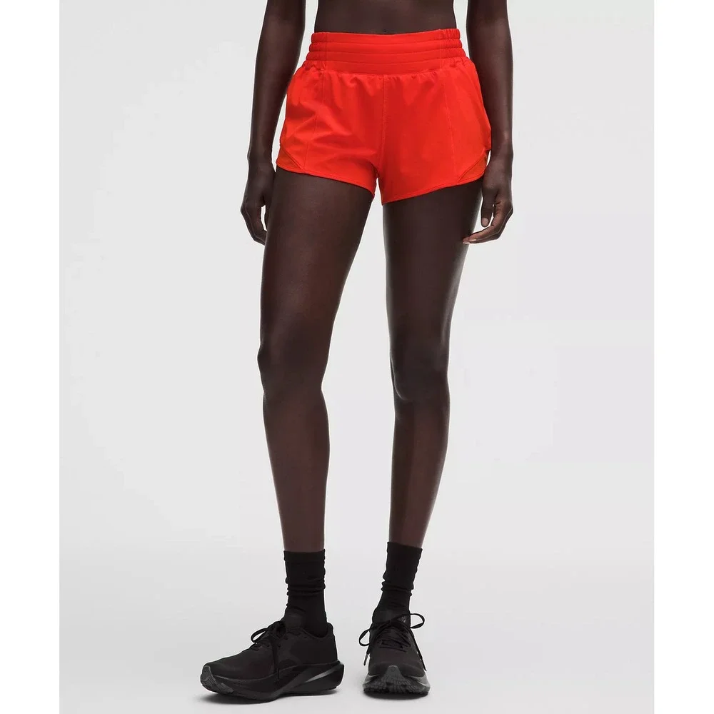 823-Lululemon-Hotty Hot High-Rise Lined Short 2.5